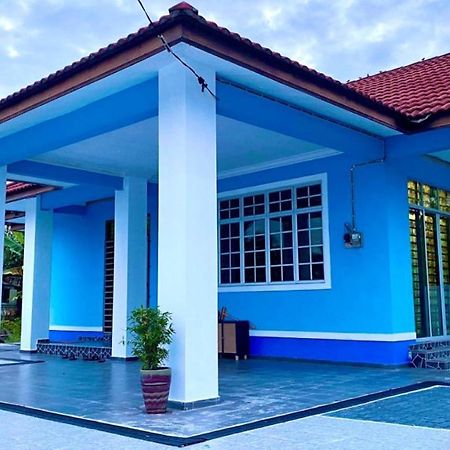 Seri Idaman Guest House Pasir Mas Kültér fotó