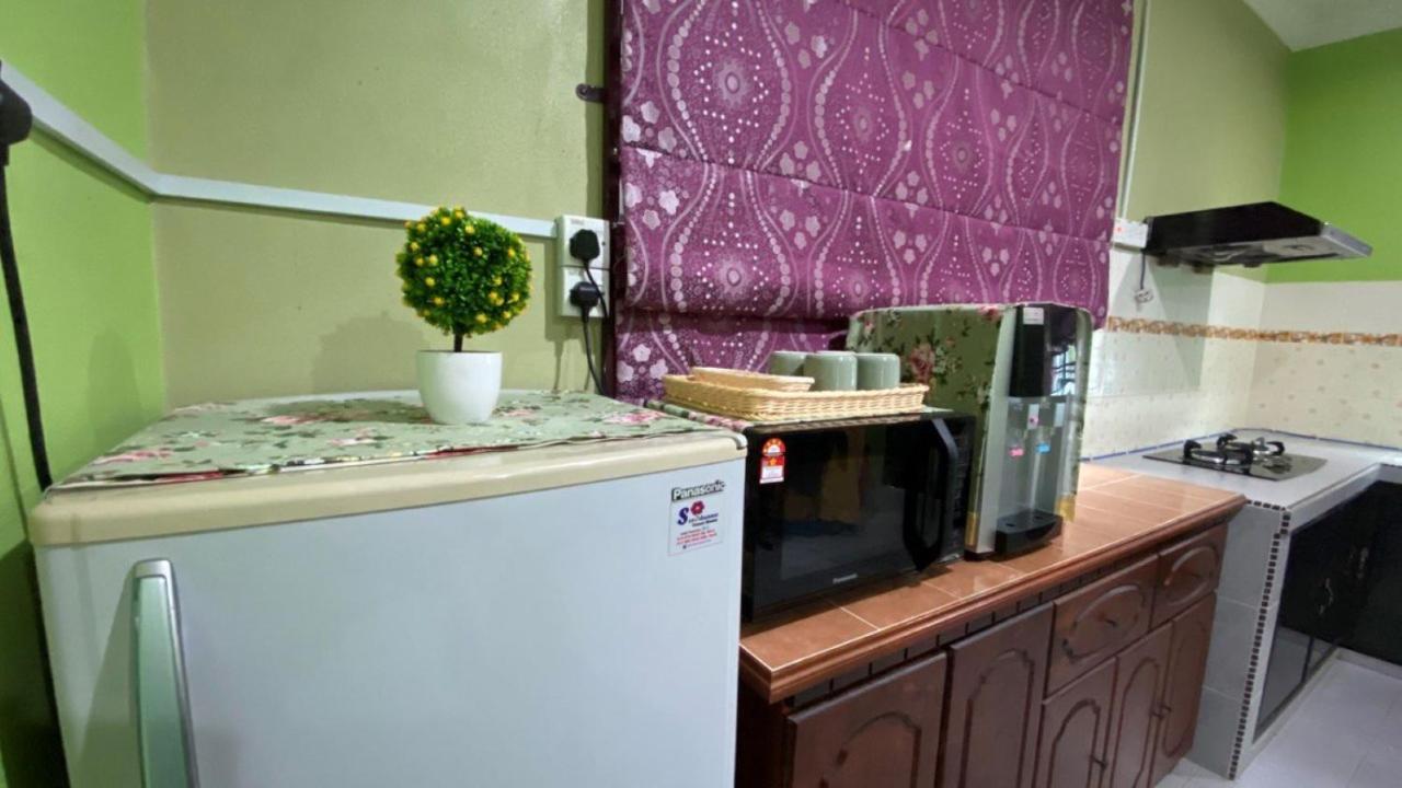 Seri Idaman Guest House Pasir Mas Kültér fotó