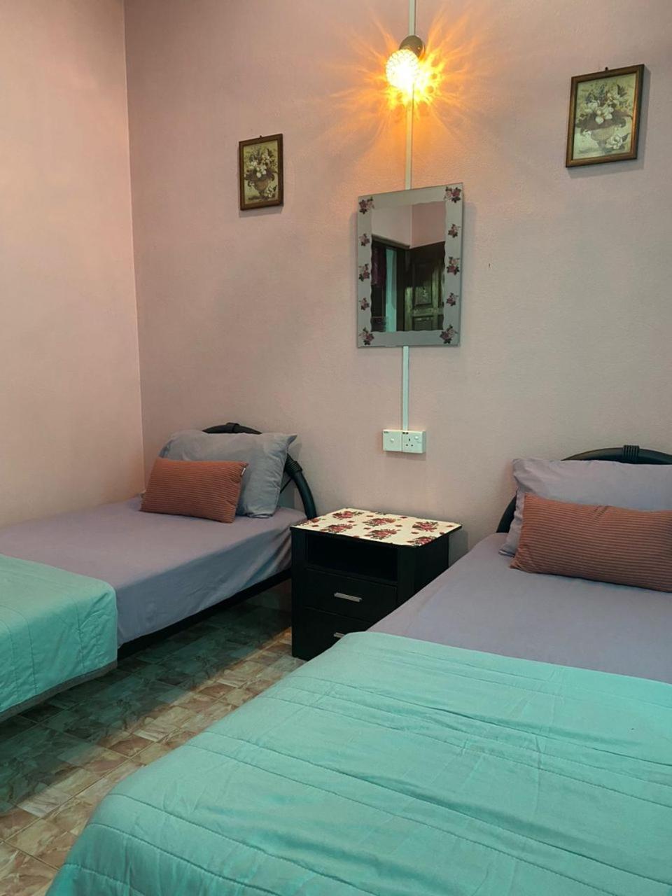 Seri Idaman Guest House Pasir Mas Kültér fotó