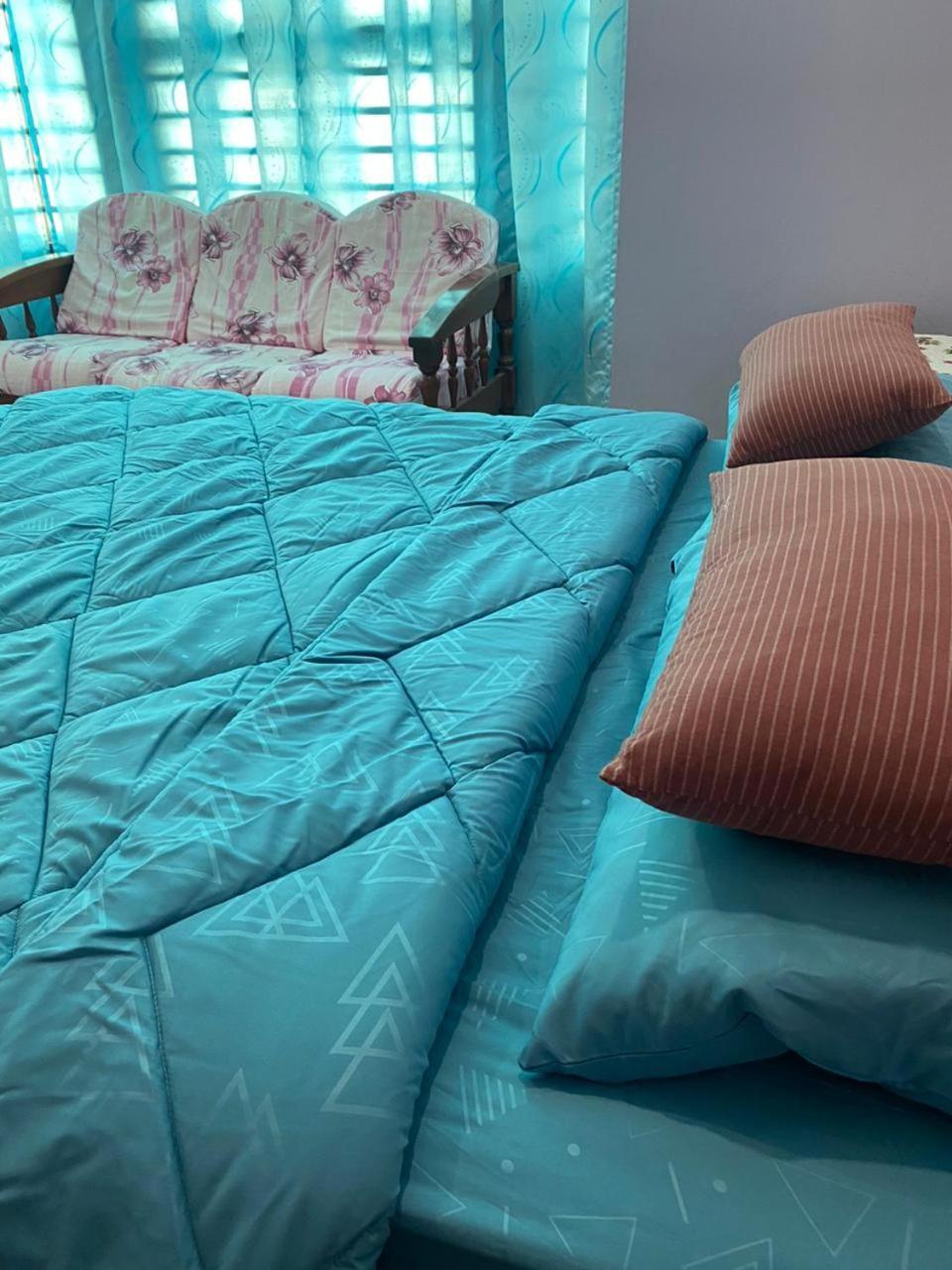 Seri Idaman Guest House Pasir Mas Kültér fotó